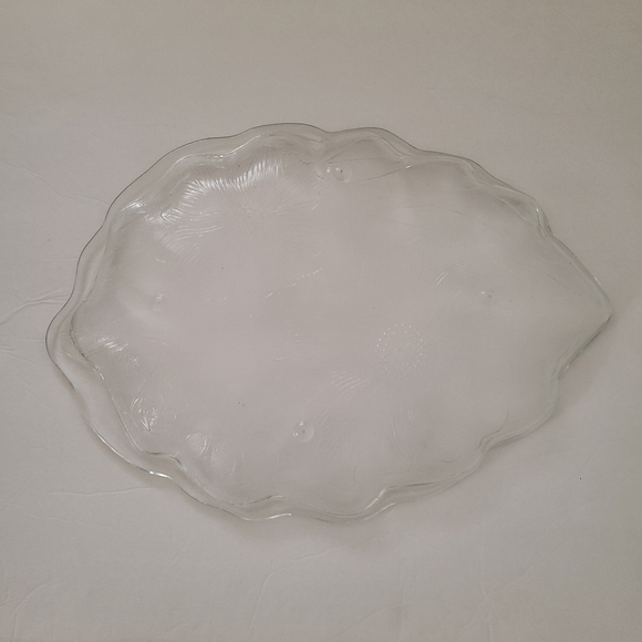 Vintage 90s Leaf Serving Dish - Picture 8 of 10